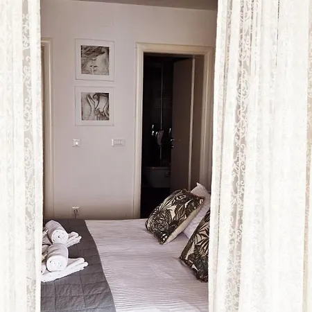 Augusta Insula Gostinjska kuća 4*
