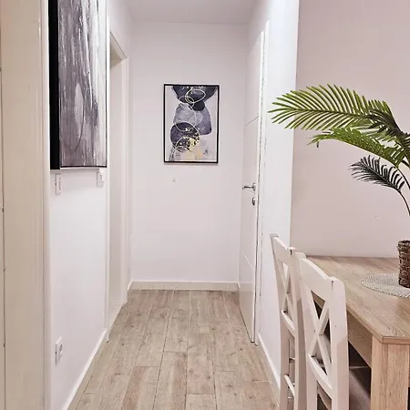 Augusta Insula Gostinjska kuća 4*