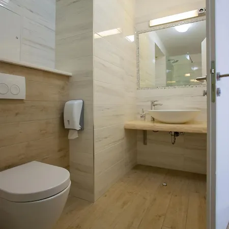 Penzion Augusta Insula 4*