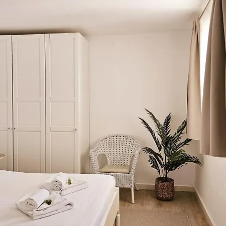 Augusta Insula 게스트하우스 Lastovo