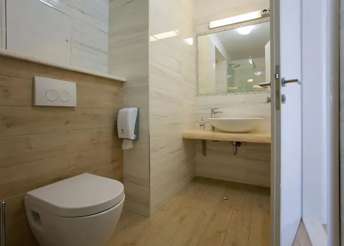 Pensionat Augusta Insula 4*