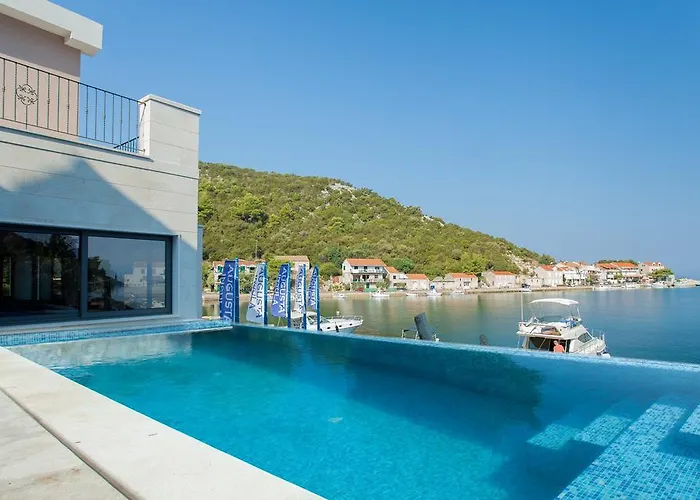 Pensionat Augusta Insula 4*